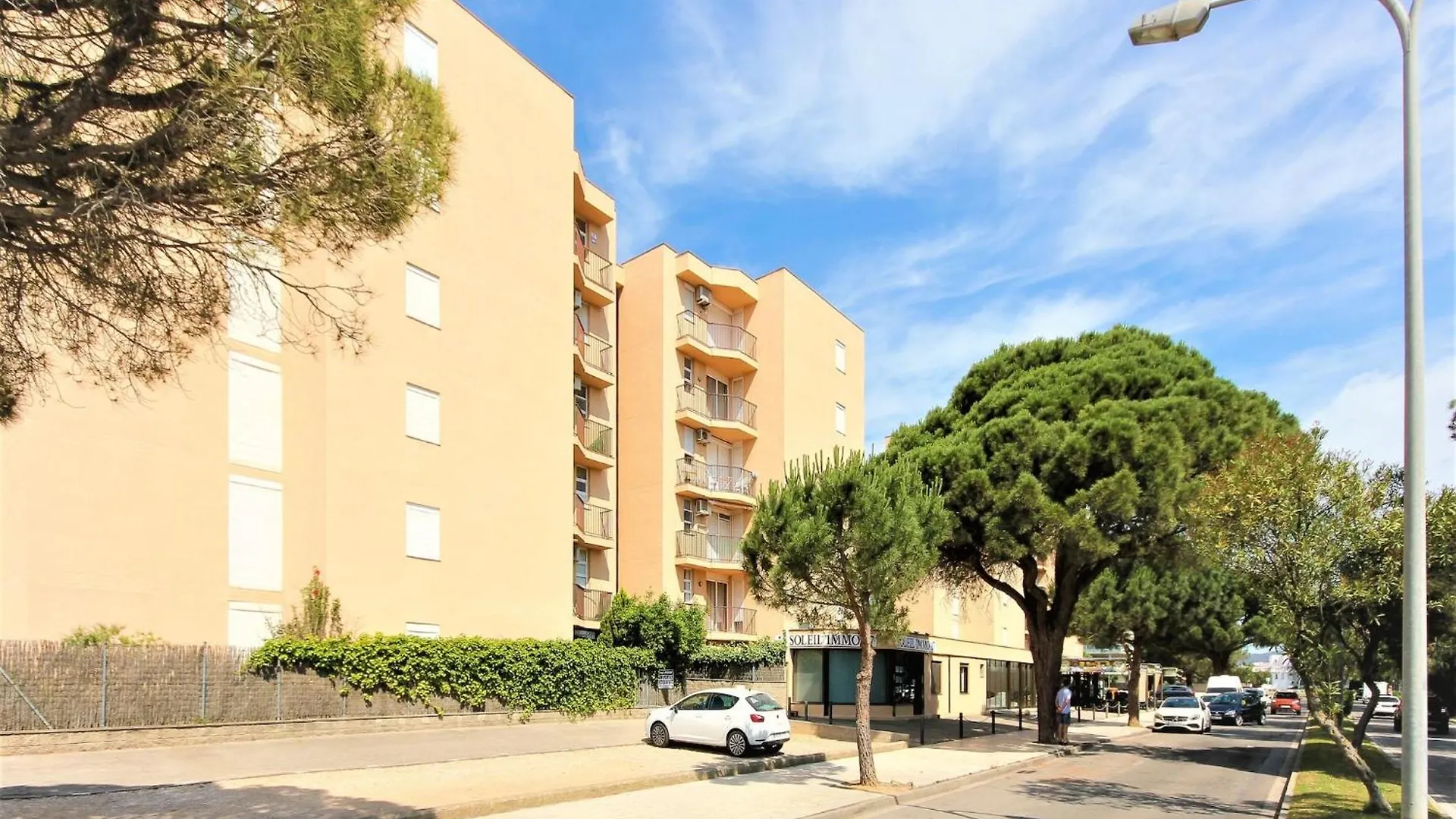 Apartment In Roses With Swimming Pool