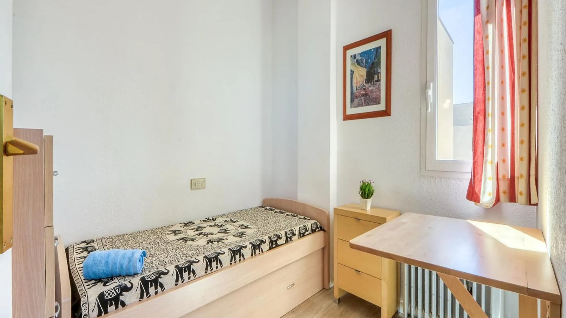 Apartment In Roses With Swimming Pool