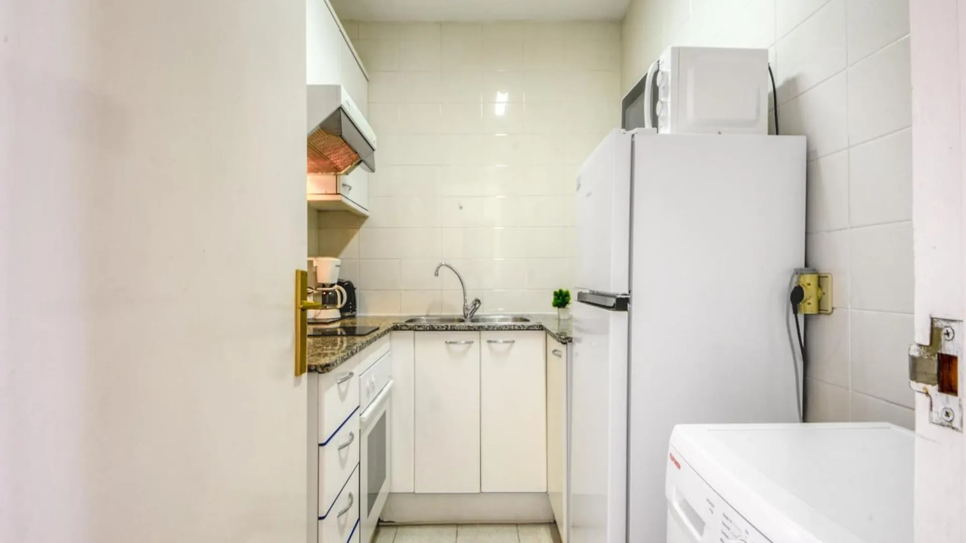 Apartment In Roses With Swimming Pool