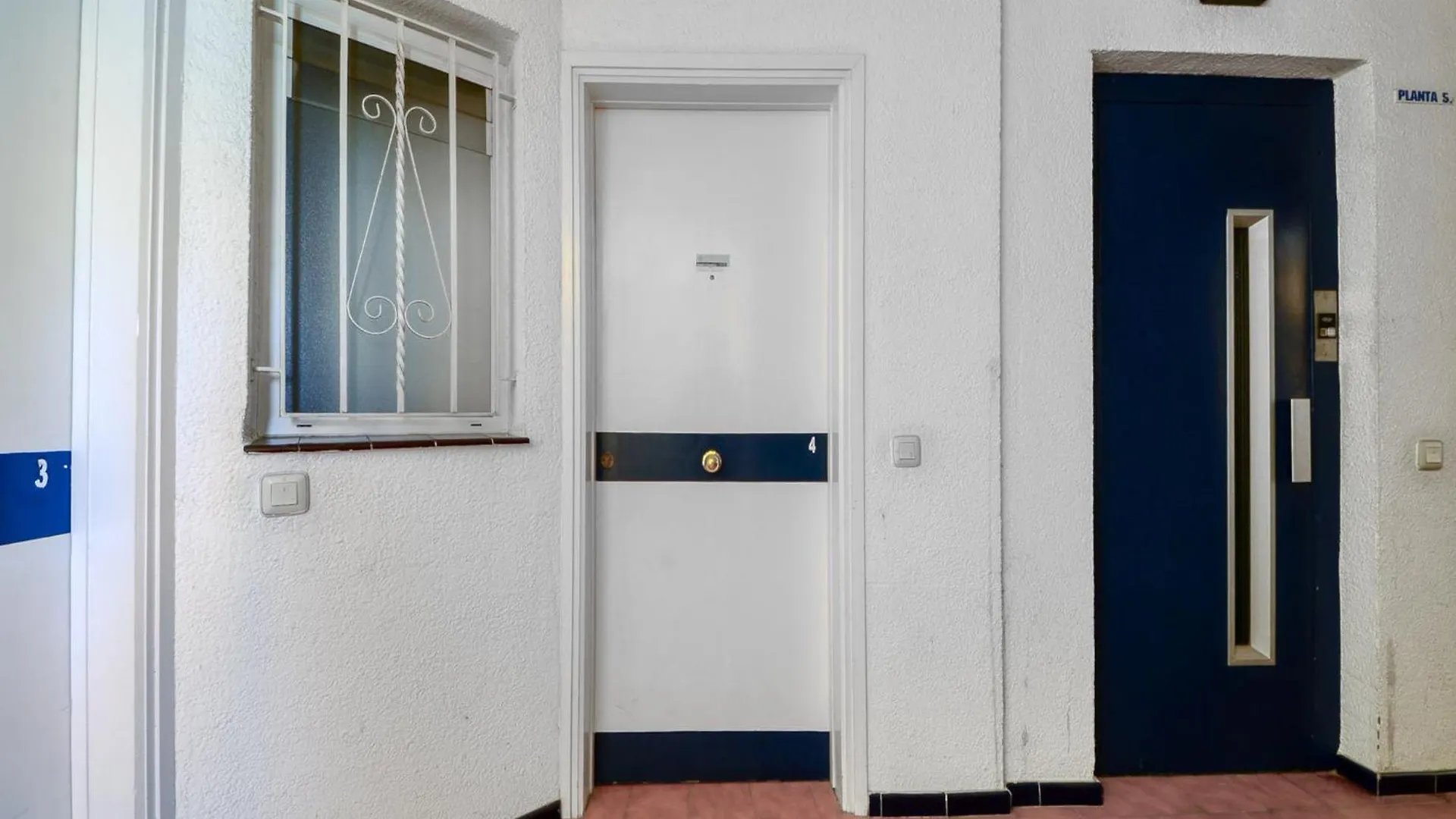 Apartment In Roses With Swimming Pool 0*,